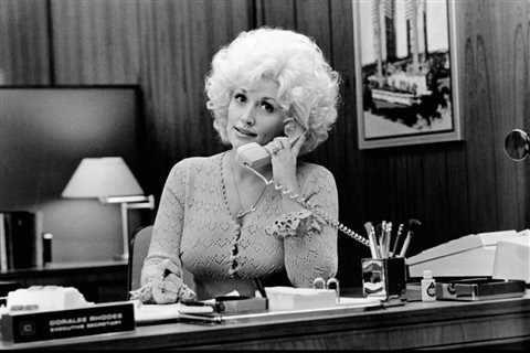 Dolly Parton’s ‘9 to 5’ Passes ‘Jolene’ to Become Her Highest Charting Hit This Week