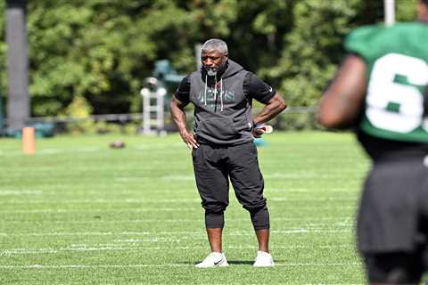 Aaron Glenn is only focused on one thing as Robert Saleh shadow looms over Jets’ opener