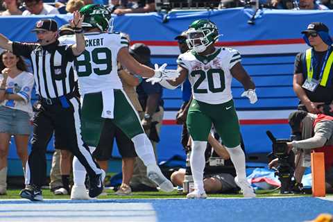 Jets make easy work of Robert Saleh’s Titans in Geno Smith’s triumphant start to second act