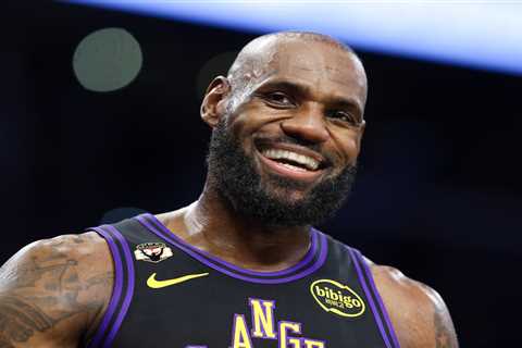 LeBron James brings back ‘Taco Tuesday’ post with help from San Diego’s Mike’s Red Taco
