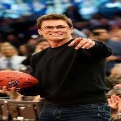 Tom Brady flashes rare $160K Patek Philippe watch for 49ers-Seahawks game