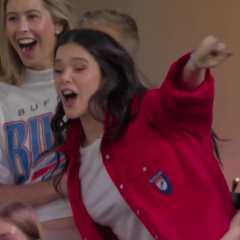 Hailee Steinfeld’s fired-up Josh Allen celebration caught on ‘MNF’ before ducking from spotlight